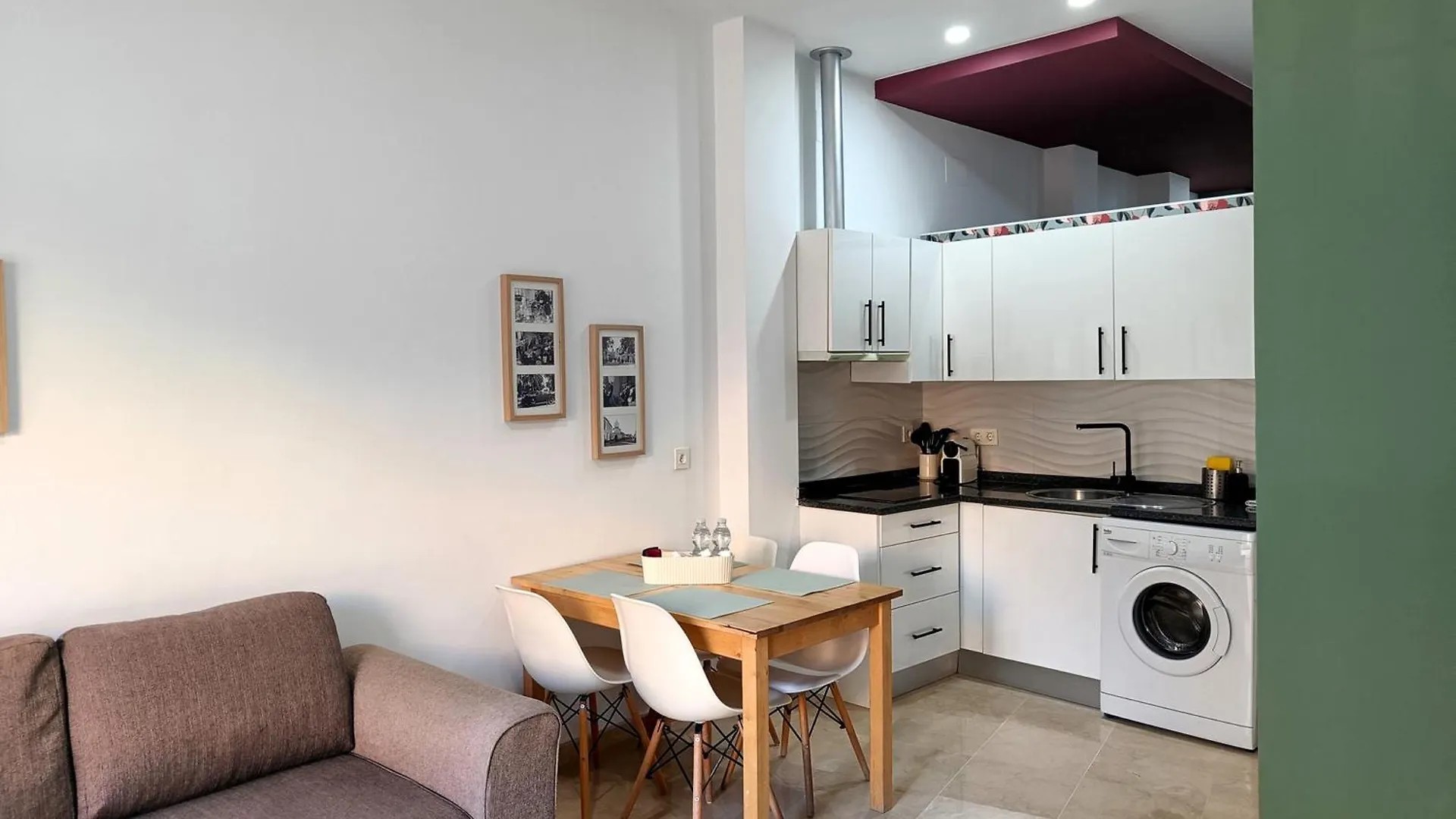 Apartamentos Puntoapart Málaga Apartman